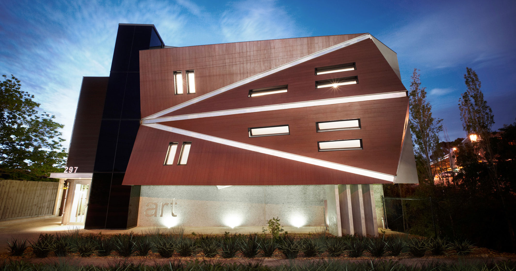 ART ESSENDON Blue Earth